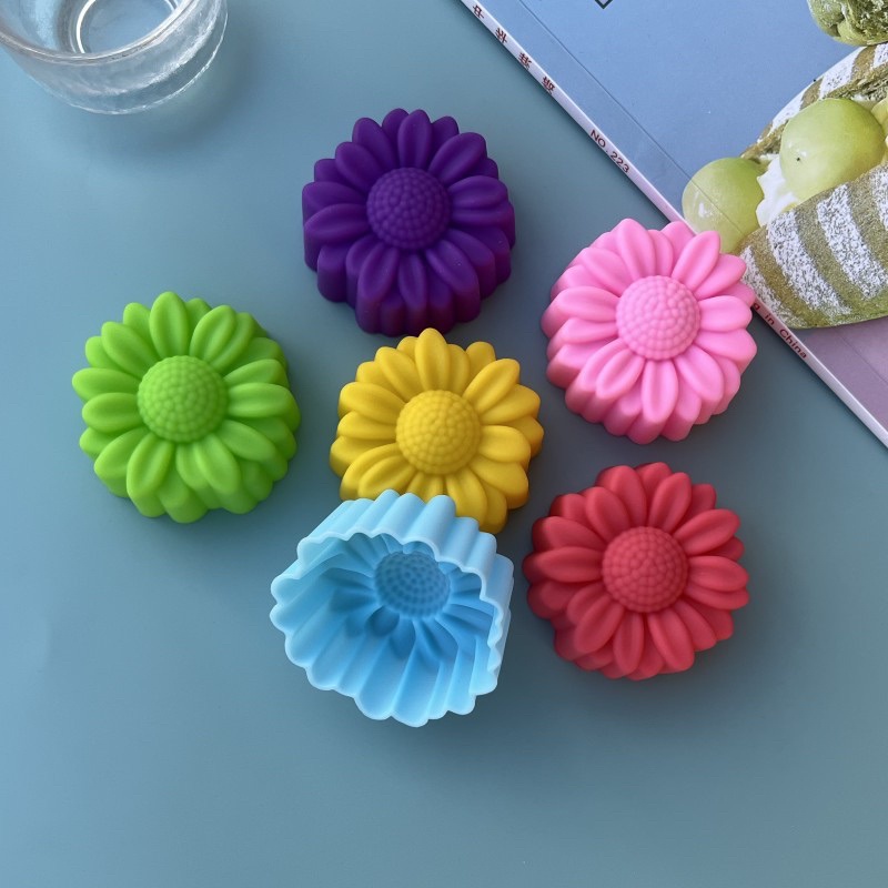 6 Pcs Set Non-Stick Flower Des - đánh giá và giá Soap Making Kits